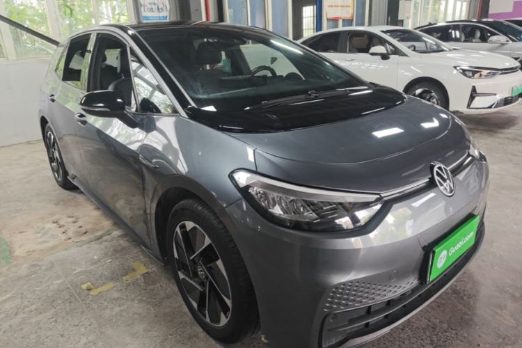 Used Volkswagen ID.3 2023 Upgraded Model Pure Intelligent Enjoyment Version Front Right 45 Deg
