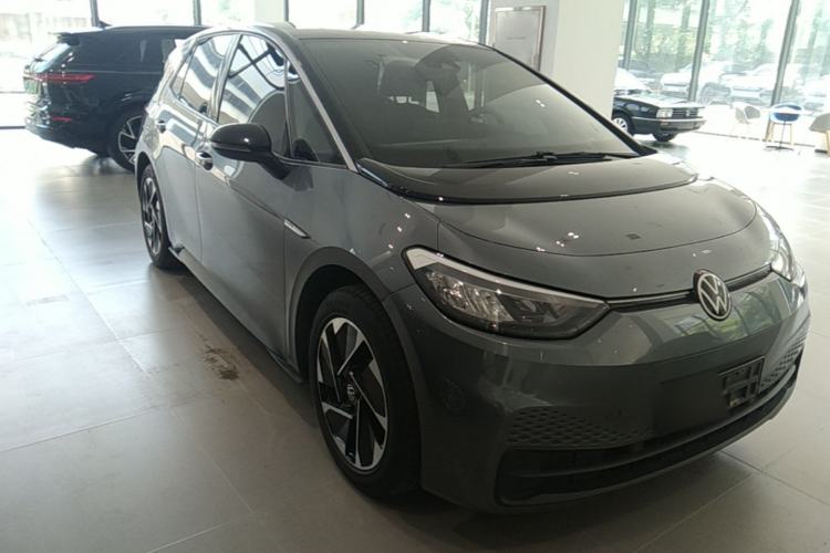 Used Volkswagen ID.3 2023 Upgraded Model Pure Intelligent Enjoyment Version Front Right 45 Deg