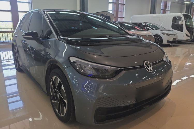Used Volkswagen ID.3 2023 Pure Smart Edition Front Right 45 Deg
