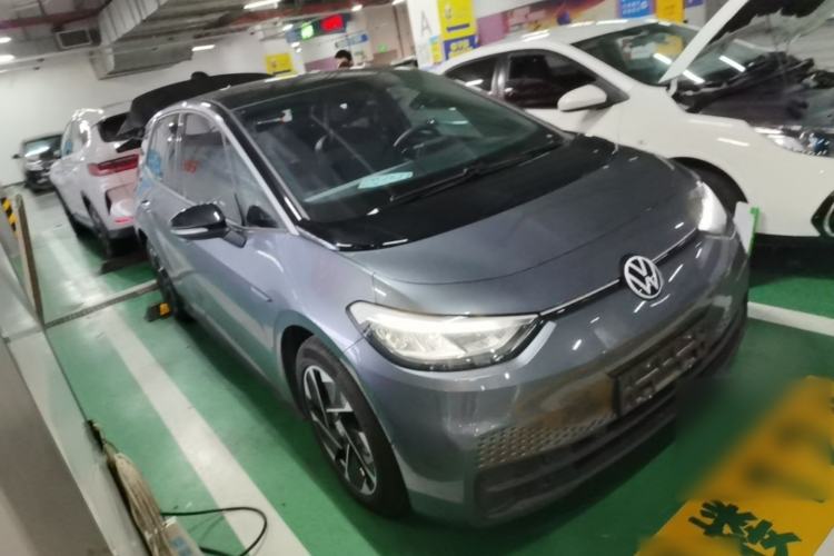 Used Volkswagen ID.3 2023 Upgraded Model Pure Intelligent Enjoyment Version Front Right 45 Deg