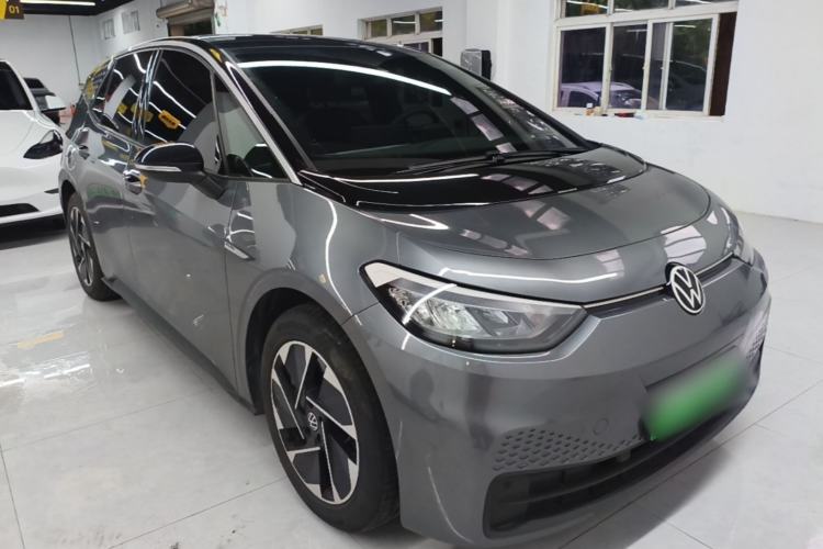 Used Volkswagen ID.3 2023 Pure Smart Edition Front Right 45 Deg