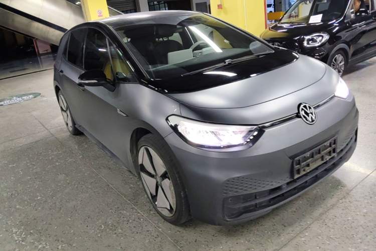 Used Volkswagen ID.3 2023 Upgraded Model Pure Intelligent Enjoyment Version Front Right 45 Deg