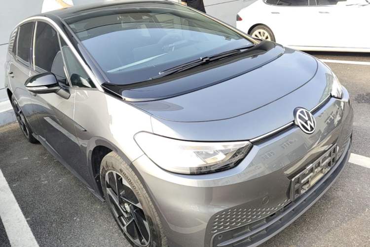 Used Volkswagen ID.3 2023 Upgraded Model Pure Intelligent Enjoyment Version Front Right 45 Deg