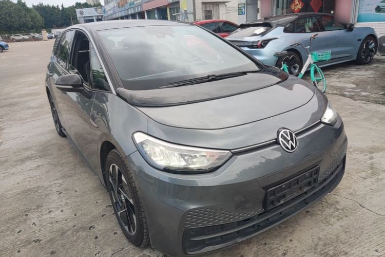 Used Volkswagen ID.3 2023 Pure Smart Edition Front Right 45 Deg