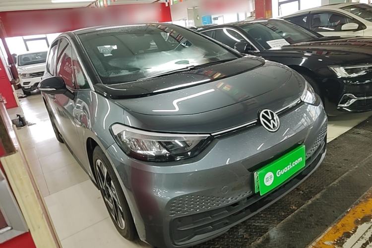 Used Volkswagen ID.3 2023 Pure Smart Edition Front Right 45 Deg