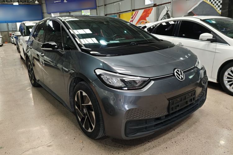 Used Volkswagen ID.3 2023 Pure Smart Edition Front Right 45 Deg