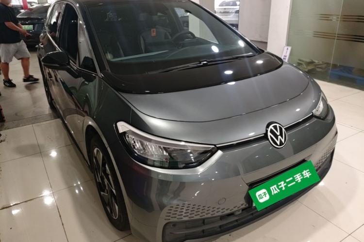 Used Volkswagen ID.3 2023 Upgraded Model Pure Intelligent Enjoyment Version Front Right 45 Deg