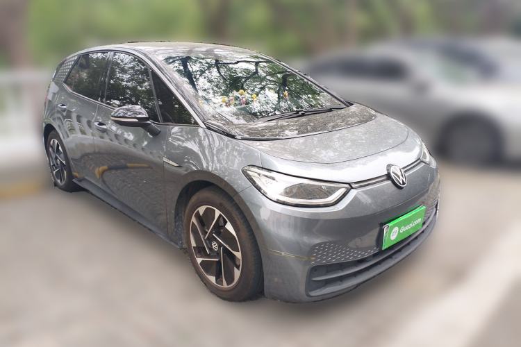 Used Volkswagen ID.3 2023 Pure Smart Edition Front Right 45 Deg