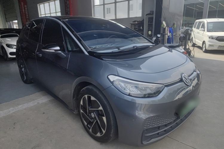 Used Volkswagen ID.3 2023 Pure Smart Edition Front Right 45 Deg