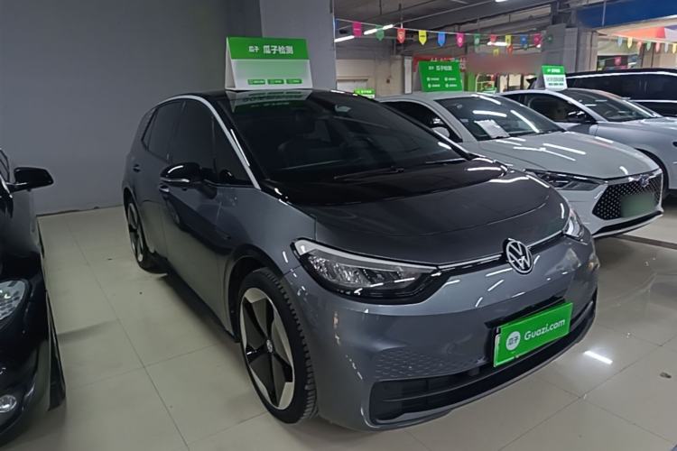 Used Volkswagen ID.3 2023 Pure Smart Edition Front Right 45 Deg