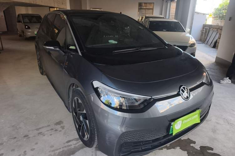 Used Volkswagen ID.3 2023 Upgraded Version Smart Intelligence Edition Front Right 45 Deg