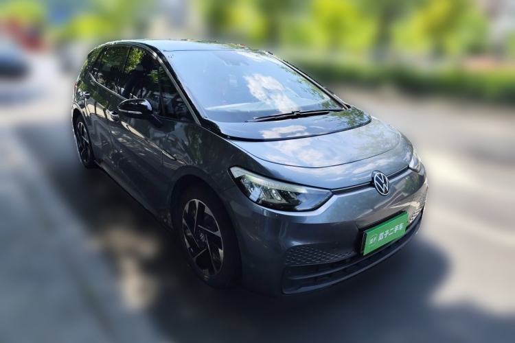 Used Volkswagen ID.3 2023 Pure Smart Edition Front Right 45 Deg