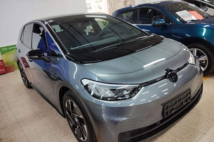 Used Volkswagen ID.3 2023 Upgraded Model Pure Intelligent Enjoyment Version Front Right 45 Deg
