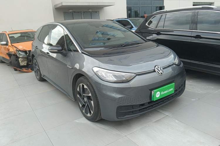 Used Volkswagen ID.3 2023 Upgraded Model Pure Intelligent Enjoyment Version Front Right 45 Deg