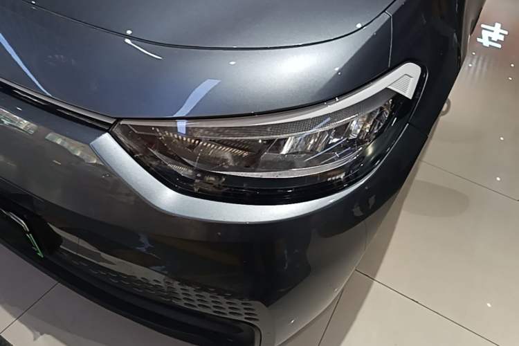 Used Volkswagen ID.3 2023 Upgraded Model Pure Intelligent Enjoyment Version Left Front Headlight