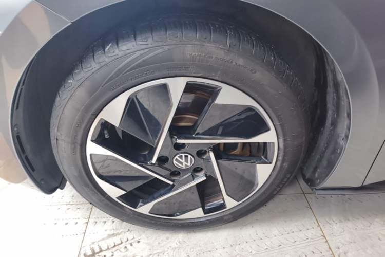 Used Volkswagen ID.3 2023 Upgraded Model Pure Intelligent Enjoyment Version Left Front Wheel Hub