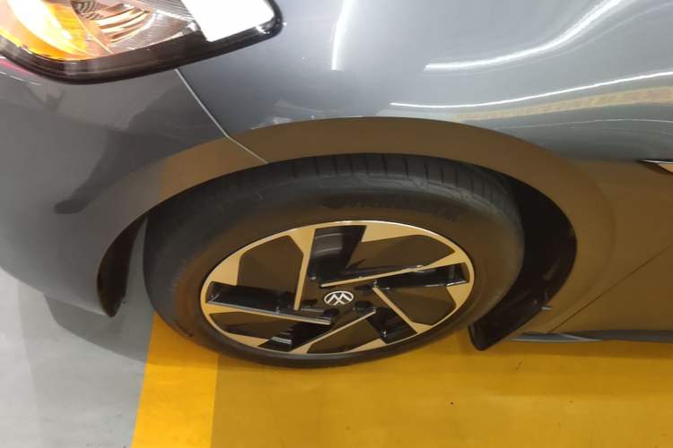 Used Volkswagen ID.3 2023 Upgraded Model Pure Intelligent Enjoyment Version Left Front Wheel Hub
