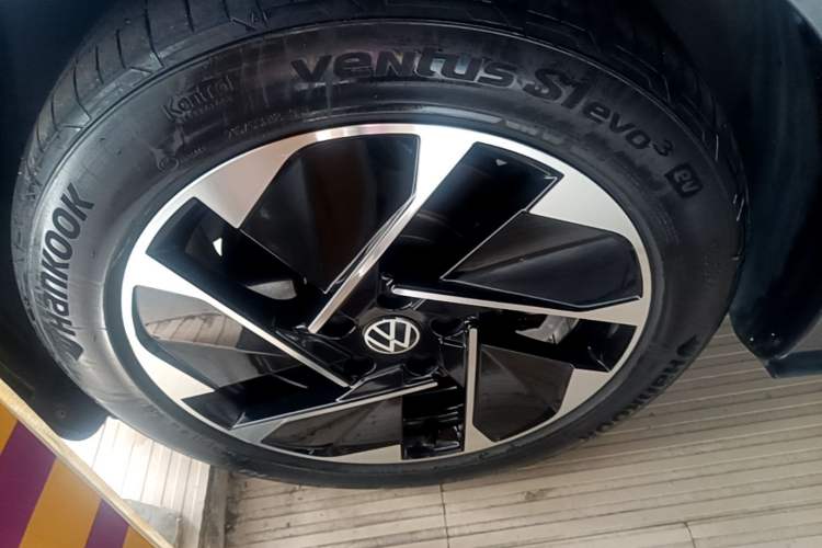 Used Volkswagen ID.3 2023 Upgraded Model Pure Intelligent Enjoyment Version Left Front Wheel Hub