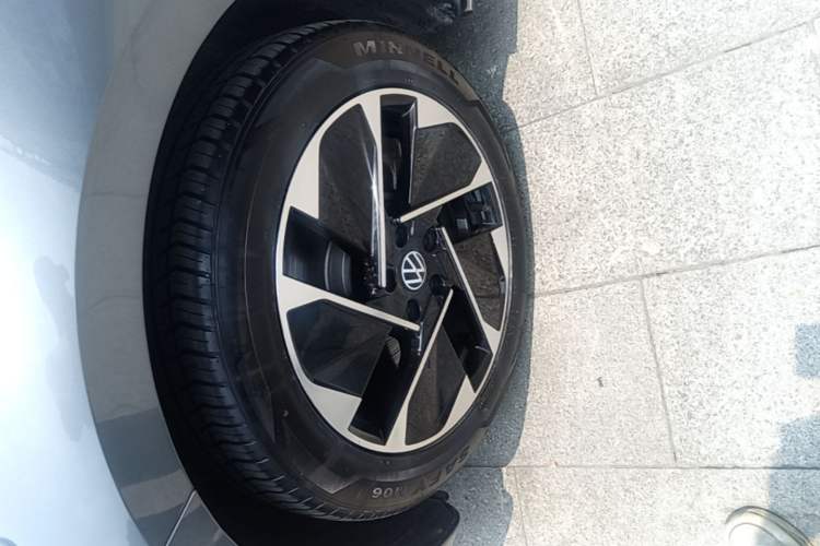 Used Volkswagen ID.3 2023 Upgraded Model Pure Intelligent Enjoyment Version Left Front Wheel Hub