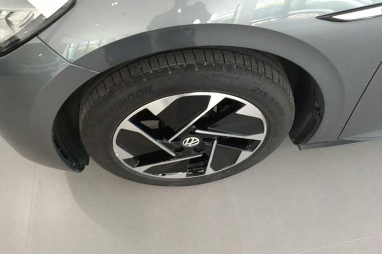 Used Volkswagen ID.3 2023 Upgraded Model Pure Intelligent Enjoyment Version Left Front Wheel Hub