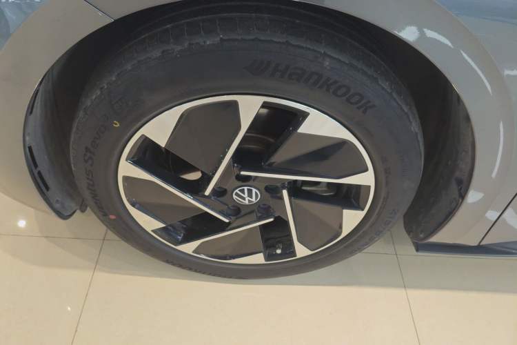 Used Volkswagen ID.3 2023 Pure Smart Edition Left Front Wheel Hub