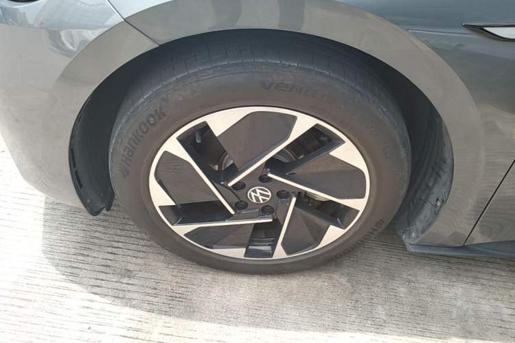 Used Volkswagen ID.3 2023 Upgraded Model Pure Intelligent Enjoyment Version Left Front Wheel Hub