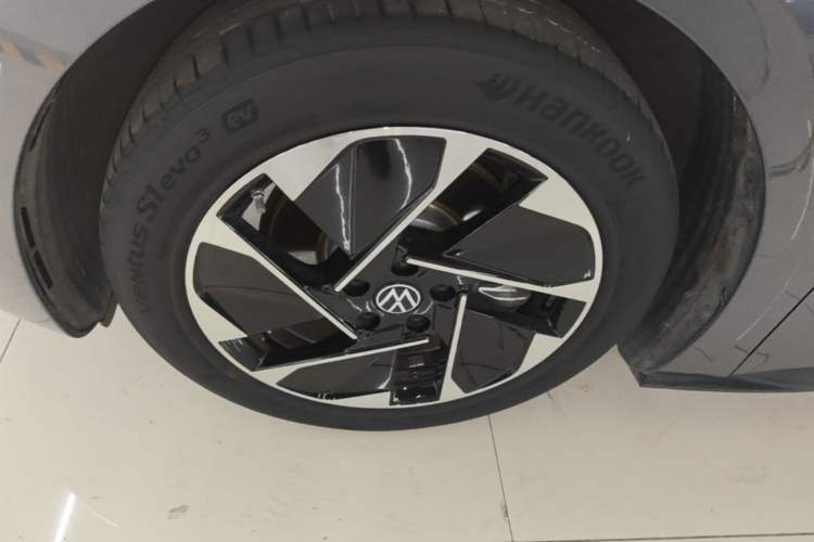 Used Volkswagen ID.3 2023 Pure Smart Edition Left Front Wheel Hub