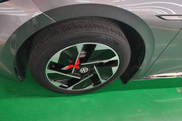 Used Volkswagen ID.3 2023 Upgraded Model Pure Intelligent Enjoyment Version Left Front Wheel Hub