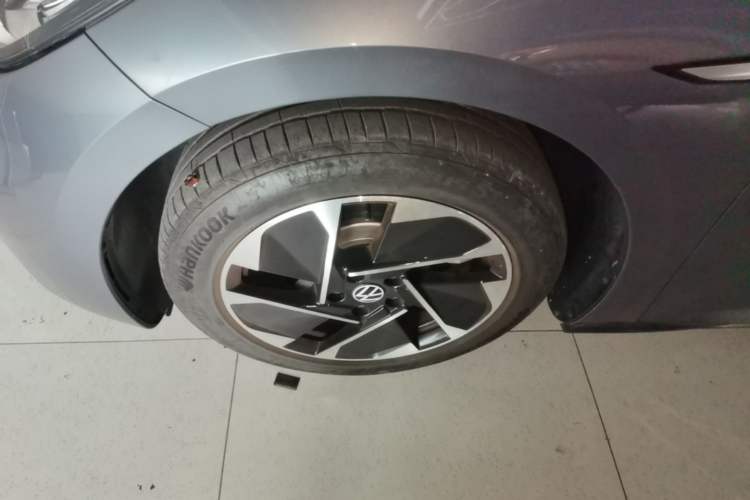 Used Volkswagen ID.3 2023 Upgraded Model Pure Intelligent Enjoyment Version Left Front Wheel Hub