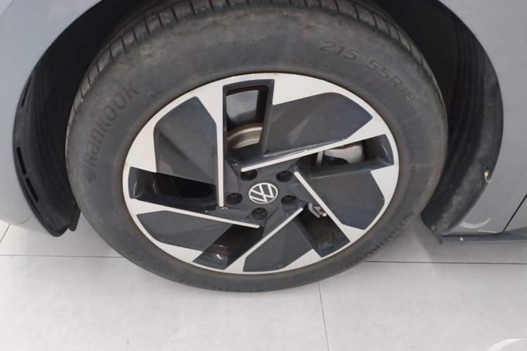 Used Volkswagen ID.3 2023 Pure Smart Edition Left Front Wheel Hub