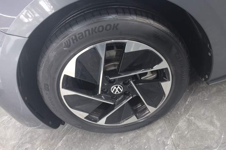 Used Volkswagen ID.3 2023 Pure Smart Edition Left Front Wheel Hub