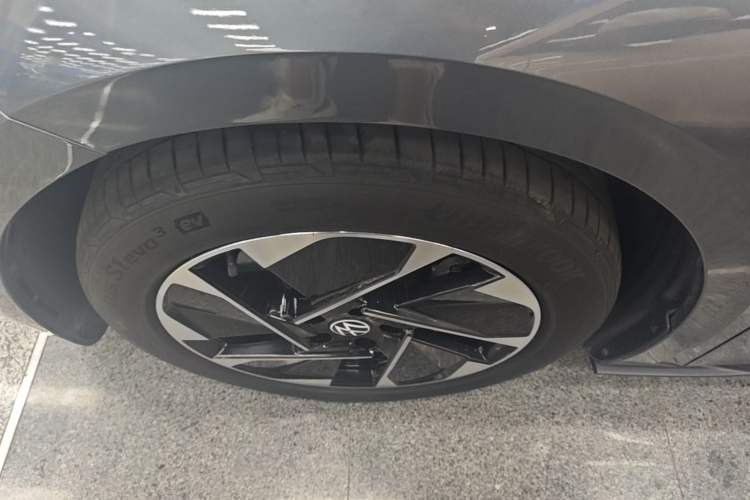 Used Volkswagen ID.3 2023 Upgraded Model Pure Intelligent Enjoyment Version Left Front Wheel Hub