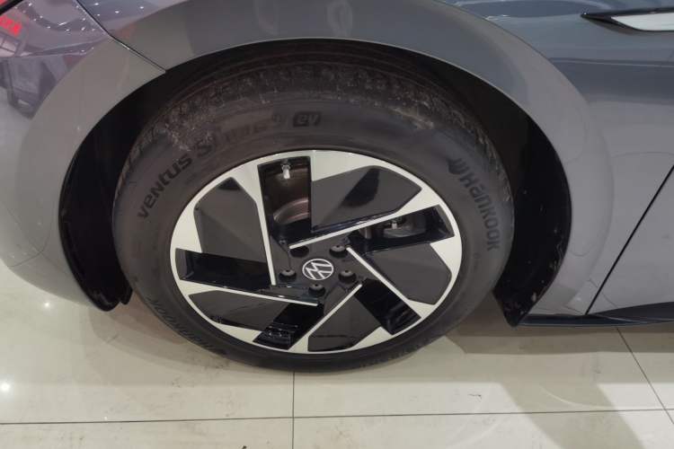 Used Volkswagen ID.3 2023 Upgraded Model Pure Intelligent Enjoyment Version Left Front Wheel Hub