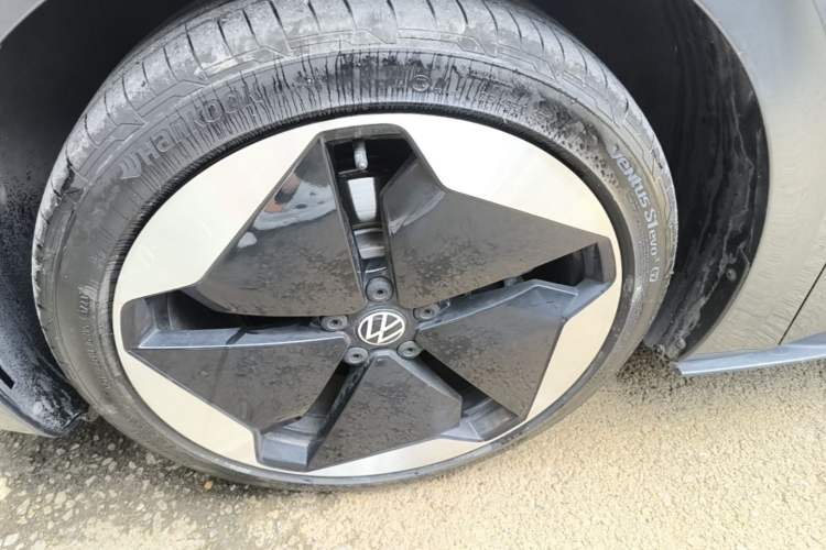 Used Volkswagen ID.3 2023 Upgraded Model Pure Intelligent Enjoyment Version Left Front Wheel Hub