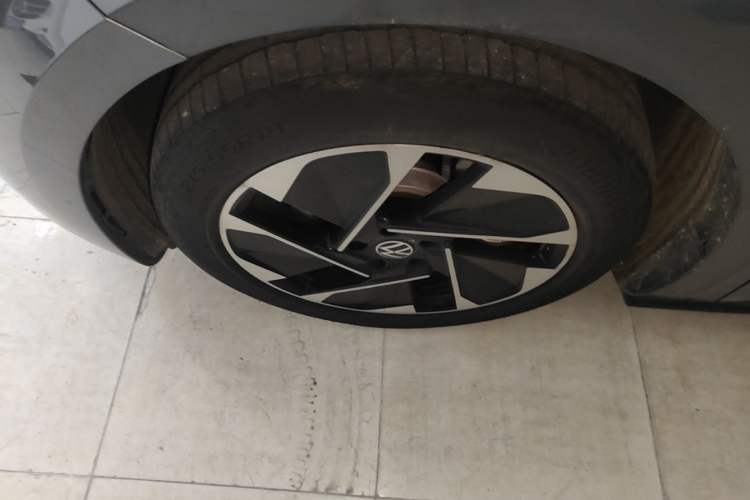 Used Volkswagen ID.3 2023 Upgraded Model Pure Intelligent Enjoyment Version Left Front Wheel Hub