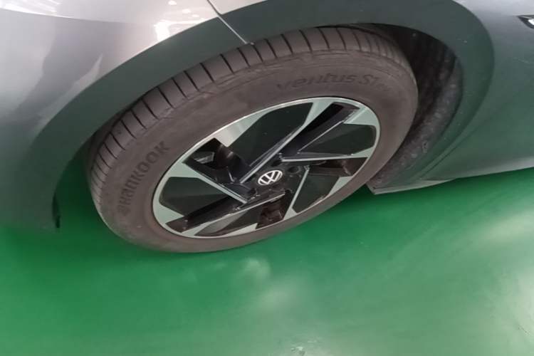 Used Volkswagen ID.3 2023 Pure Smart Edition Left Front Wheel Hub