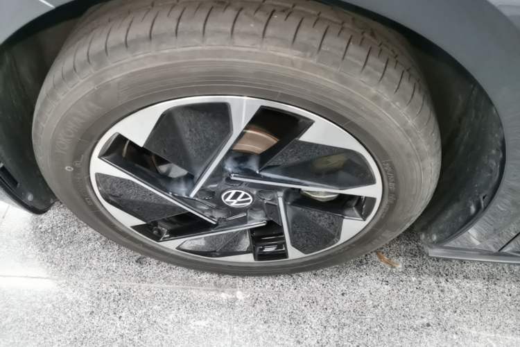 Used Volkswagen ID.3 2023 Upgraded Model Pure Intelligent Enjoyment Version Left Front Wheel Hub