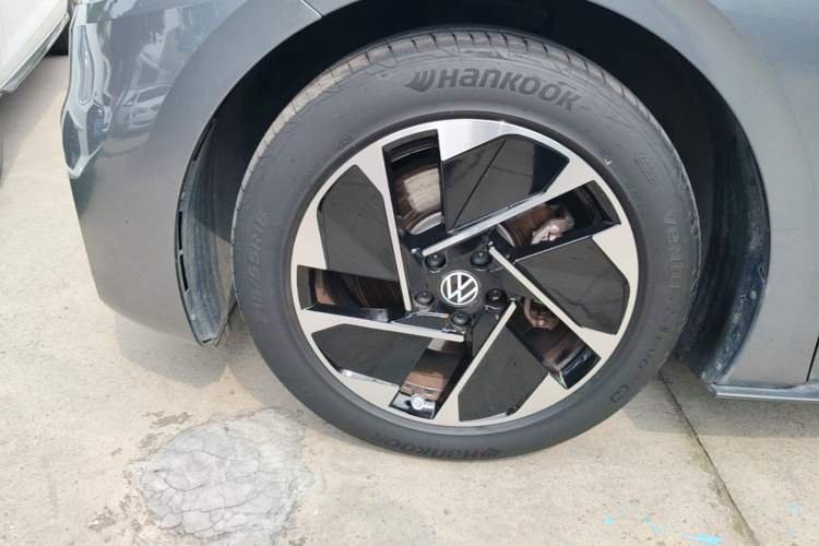 Used Volkswagen ID.3 2023 Upgraded Model Pure Intelligent Enjoyment Version Left Front Wheel Hub