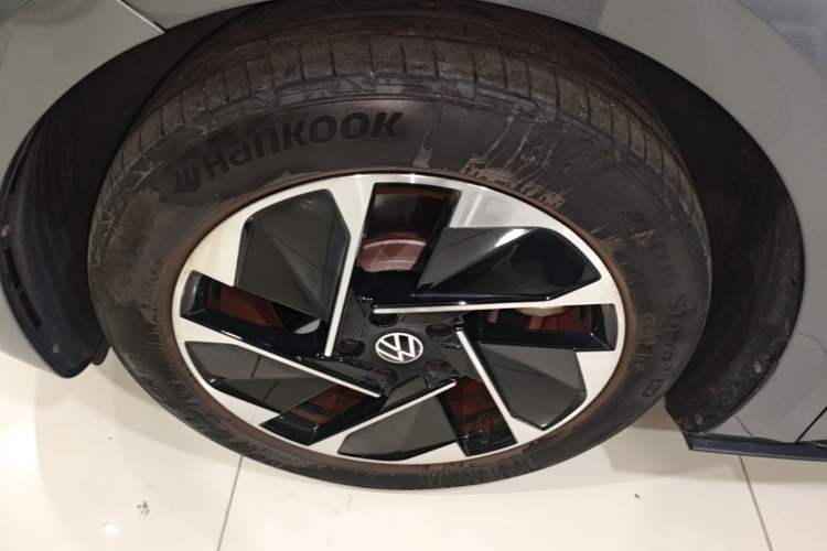 Used Volkswagen ID.3 2023 Upgraded Model Pure Intelligent Enjoyment Version Left Front Wheel Hub