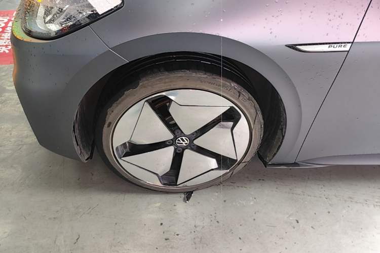 Used Volkswagen ID.3 2023 Upgraded Model Pure Intelligent Enjoyment Version Left Front Wheel Hub