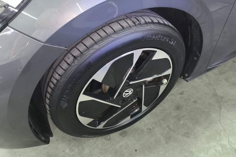 Used Volkswagen ID.3 2023 Pure Smart Edition Left Front Wheel Hub