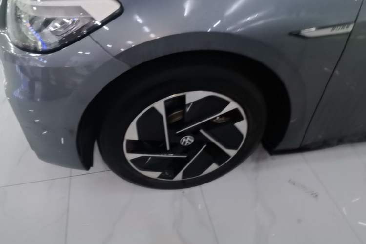Used Volkswagen ID.3 2023 Upgraded Model Pure Intelligent Enjoyment Version Left Front Wheel Hub