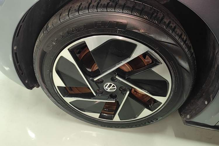 Used Volkswagen ID.3 2023 Pure Smart Edition Left Front Wheel Hub