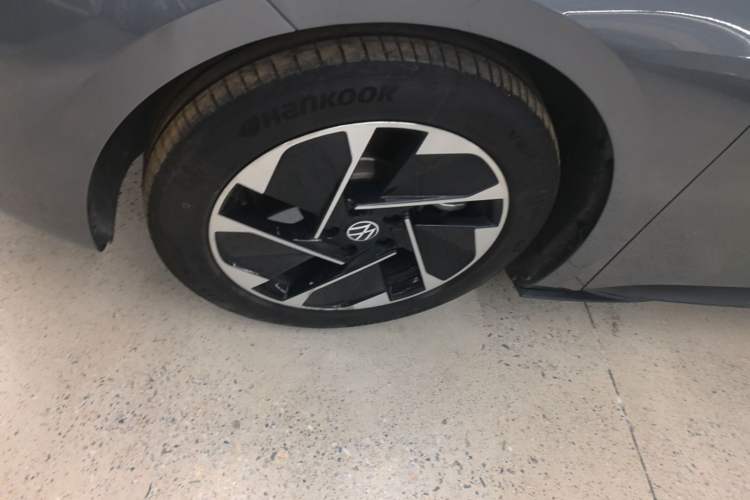 Used Volkswagen ID.3 2023 Upgraded Model Pure Intelligent Enjoyment Version Left Front Wheel Hub