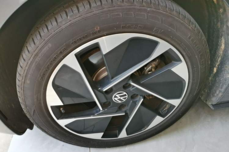 Used Volkswagen ID.3 2023 Upgraded Model Pure Intelligent Enjoyment Version Left Front Wheel Hub