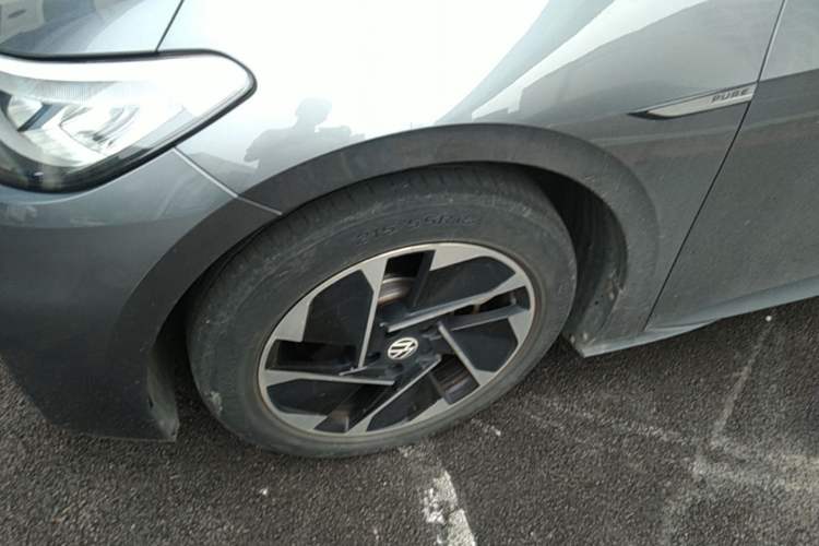 Used Volkswagen ID.3 2023 Upgraded Model Pure Intelligent Enjoyment Version Left Front Wheel Hub