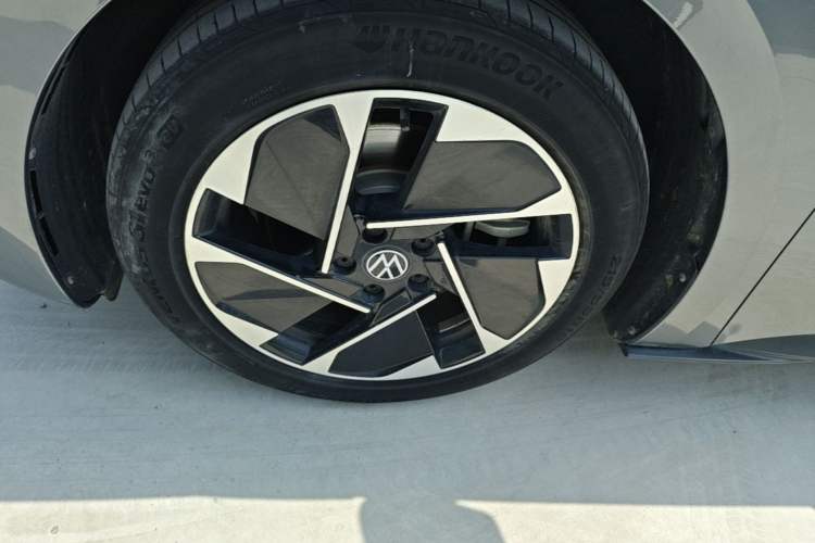 Used Volkswagen ID.3 2023 Pure Smart Edition Left Front Wheel Hub