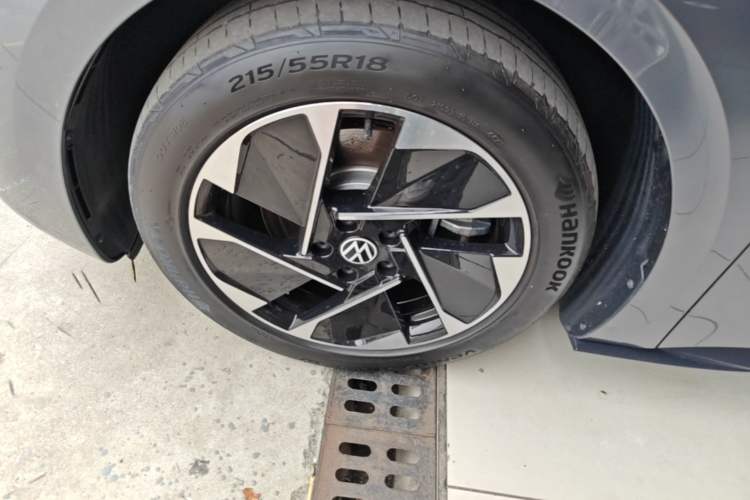 Used Volkswagen ID.3 2023 Upgraded Model Pure Intelligent Enjoyment Version Left Front Wheel Hub