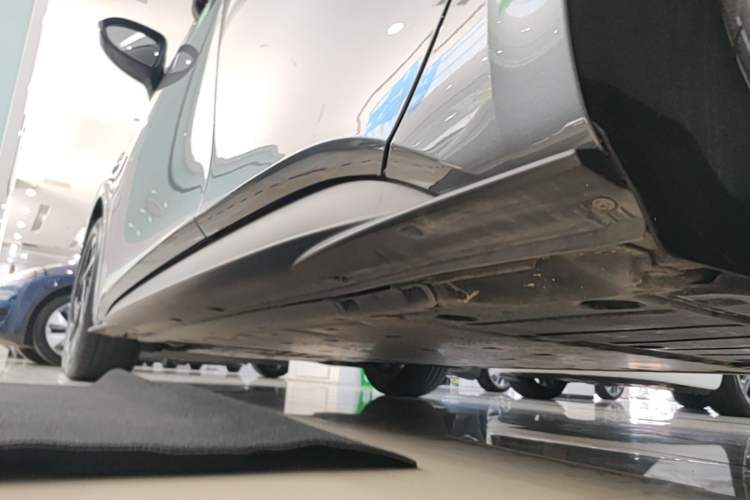 Used Volkswagen ID.3 2023 Upgraded Model Pure Intelligent Enjoyment Version Left Side Sill