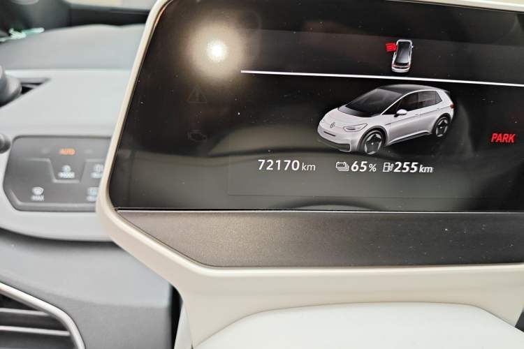 Used Volkswagen ID.3 2023 Upgraded Model Pure Intelligent Enjoyment Version Odometer Close Up
